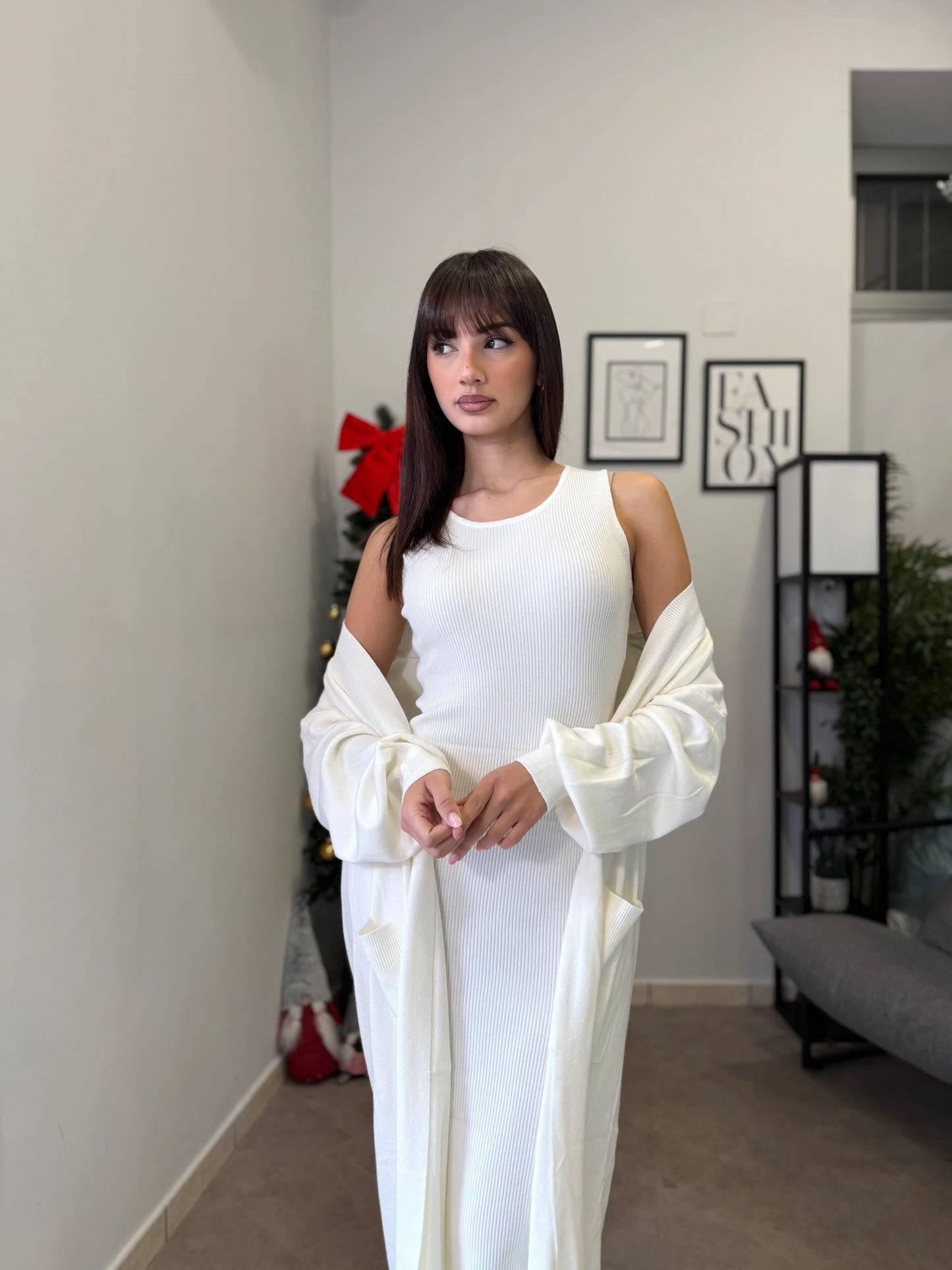 Anna™ | Midikleid mit asymmetrischen Ärmeln