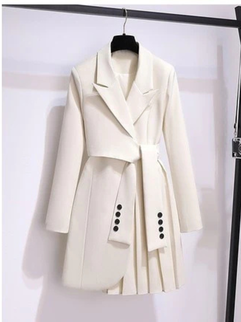 Jovielle™ | Maßgeschneiderter Blazer mit Gürtel