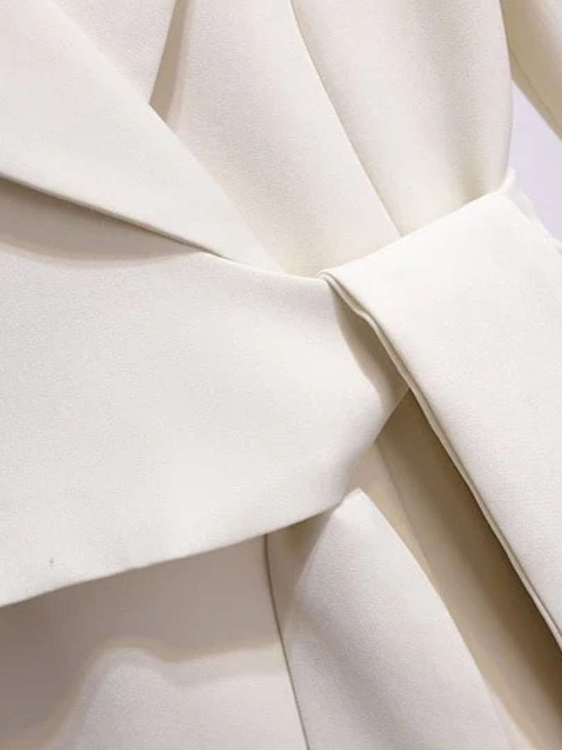 Jovielle™ | Maßgeschneiderter Blazer mit Gürtel