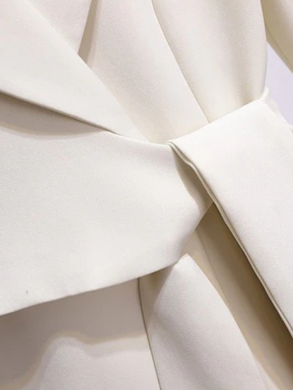 Jovielle™ | Maßgeschneiderter Blazer mit Gürtel