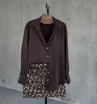 Jette™ | Bluse mit Knopfleiste und Paillettenrock-Set