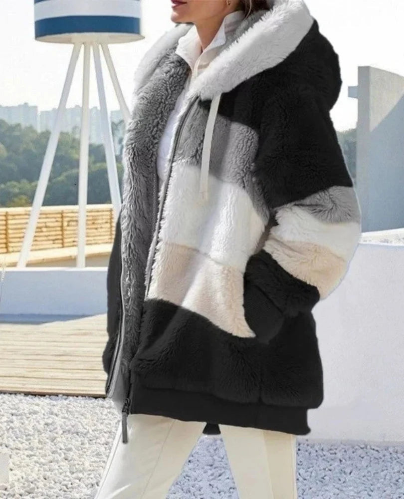 Vireya™ | Kunstfelljacke mit Kapuze